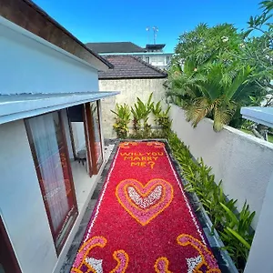 The Sakaye & Villa Legian (Bali)